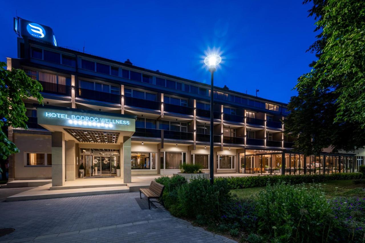 Hotel Bodrog Wellness & Elix Spa Шарошпатак Екстер'єр фото